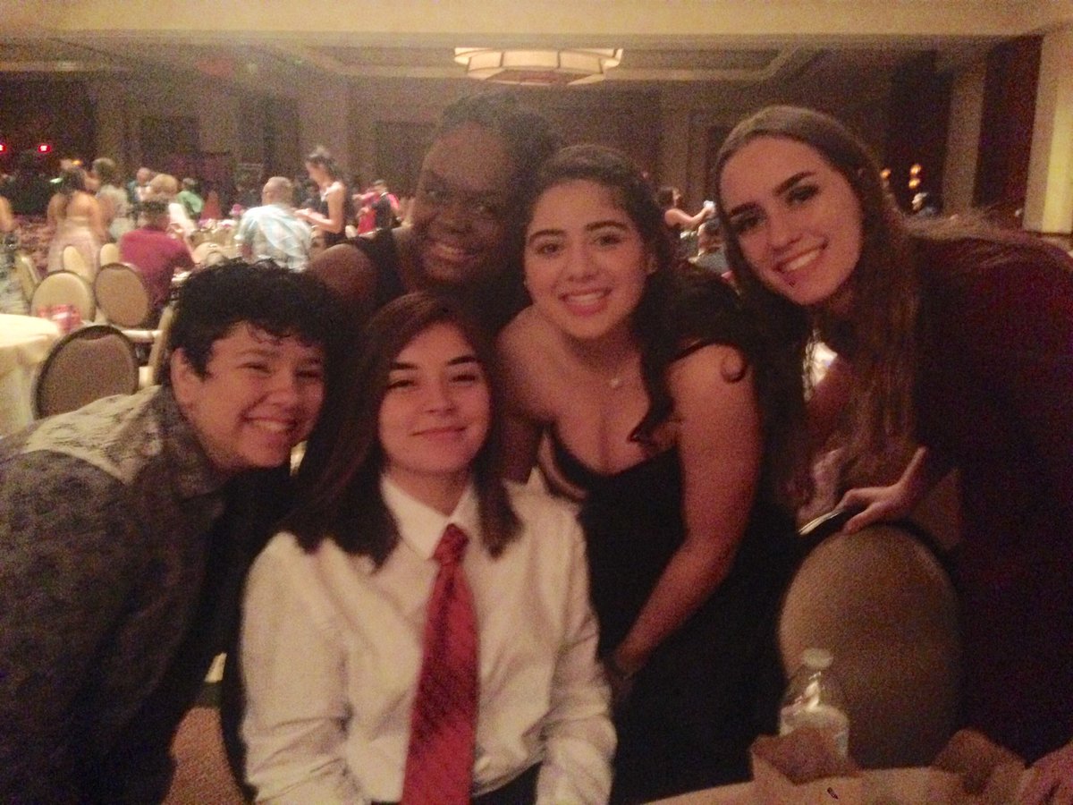 MdnBuddies2016's tweet photo. More Buddy Prom photos! @BestBuddiesAZ put on another AMAZING event last night! https://t.co/mFtDUGjcwB