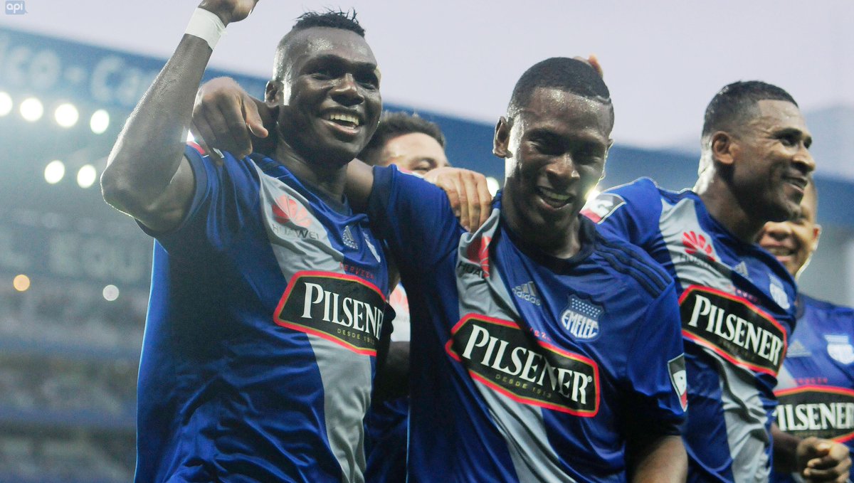 DSportsEC's tweet photo. FIN DEL PARTIDO | #EME 2-1 #IDV
Con doblete del 'Cuco' Angulo,@CSEmelec le gana por primera vez este año a Independiente, se despega en la tabla y acaricia la FINAL. #FutbolxDIRECTV https://t.co/YM4g2UKMsw