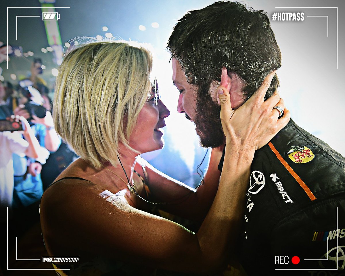 NASCARONFOX's tweet photo. We love their love. 🏁❤️🏁 https://t.co/03CxQFoLbO