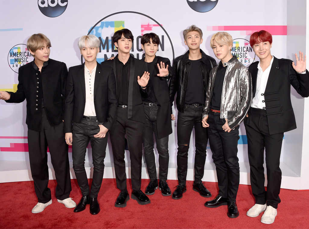 enews's tweet image. BTS is taking the 2017 #AMAs by storm: Everything you should know about the K-Pop superstars: eonli.ne/2zjIGQW