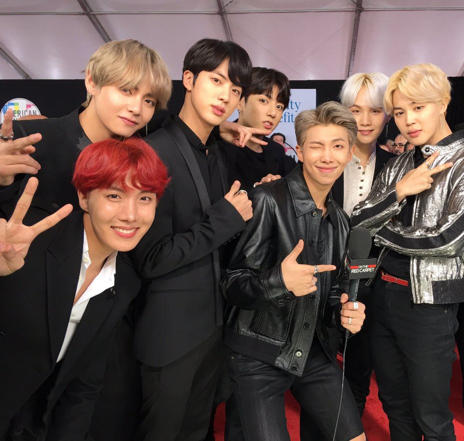 narrys_socks's tweet photo. СЛИШКОМ МНОГО УДАРОВ ПО СЕРДЕЧКУ
#AMAs #BTSxAMAs https://t.co/TMlxIx84Ss