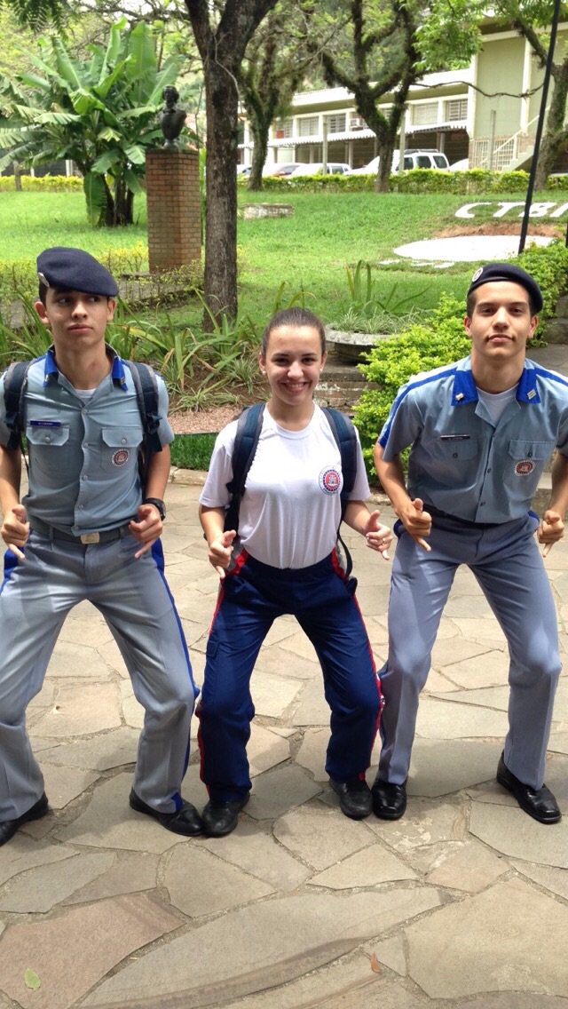 mariani_13's tweet photo. Name a better trio or die trying #Carroça #Nivetes #ÉoPassinho  #OpenTheDAECA https://t.co/sbszSHgMtb