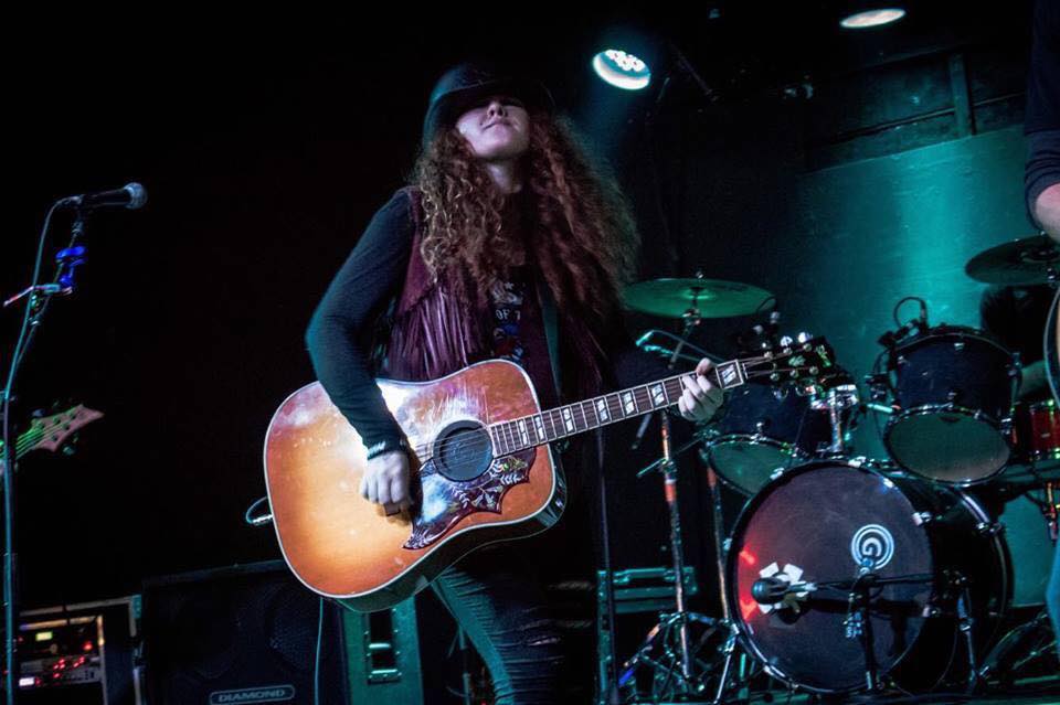 sophiaradisch01's tweet photo. #redslash #vegasstrong #vegasrising2017 #lasvegas #theadrenaline #performance #radischcal #music #gibson #ghsstrings #gibsonguitar #gibsonartist #marshallamps #redhead #rocker #singer #songwriter #musician #sophiaradisch #music #musica #tomboysantacruz https://t.co/XDuSETWVm1