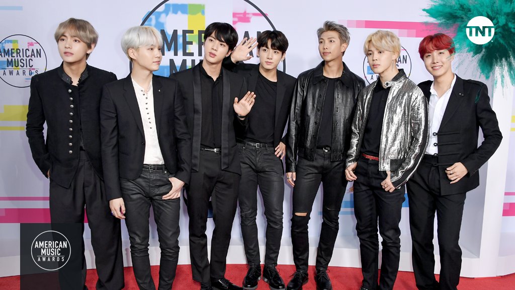 TNTLA's tweet photo. La #AlfombraRoja de los #AMAsTNT sólo comienza cuando ellos la pisan. ¡Dale RT si eres parte del #ARMY! 🔥🔥🔥 🇰🇷🇰🇷🇰🇷 https://t.co/dtuXf0INJk