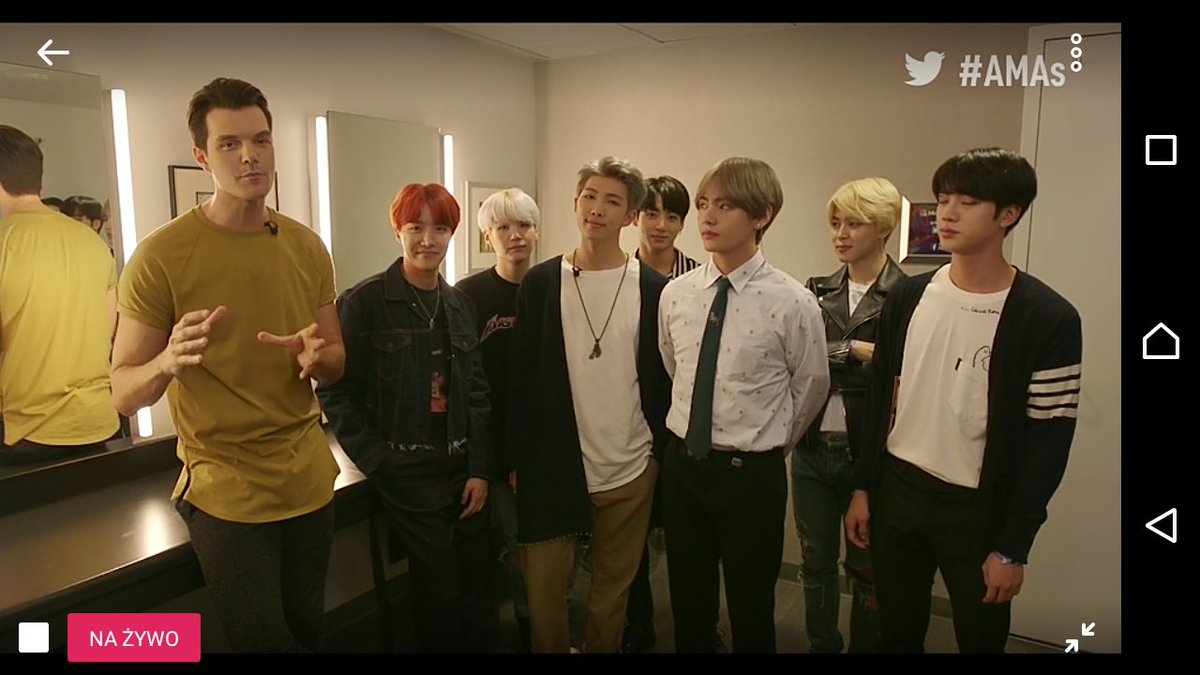 Amanda60615010's tweet photo. Kocham ich ❤️
#AMAs https://t.co/BAB3XDvSuE