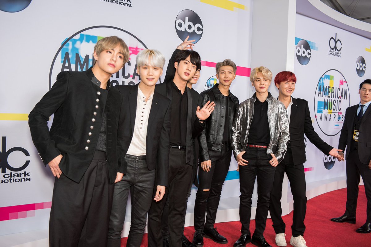 Q997Atlanta's tweet photo. Can't wait for that #BTSxAMAs performance tonight! @bts_bighit #AMAs #AMAs2017 @AMAs #BTSxARMY #ARMYxAMAs #WWOBackstage @adambombshow  @KrisKling https://t.co/6Q9DkU31Sm