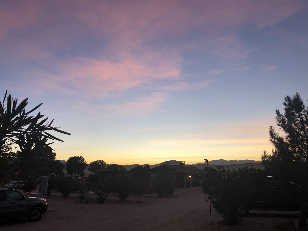 DJWarrenYoung's tweet photo. Retweeted Hodl Tour (@hodltour):
Hellooooo, #JoshuaTree. #HODLTour #CryptoDesert https://t.co/gBSLuRwL06 https://t.co/KUvt70D55B