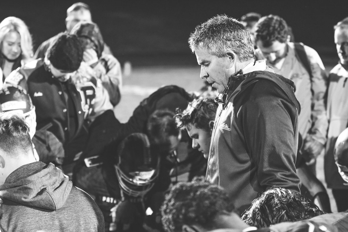 swvaphotography's tweet photo. Sideline Sunday
But thou, O Lord, art a shield for me; my glory, and the lifter up of mine head. (Psalms 3:3 KJV)
#swva #prayer #sidelinesunday https://t.co/pglIQTwaSu