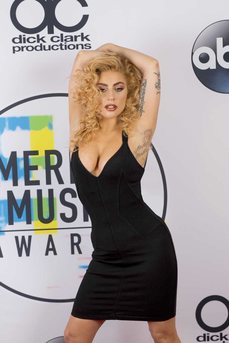frostygary's tweet photo. We are so ready @ladygaga #AMAS #PawsUpForLife https://t.co/Y5DSW30dke