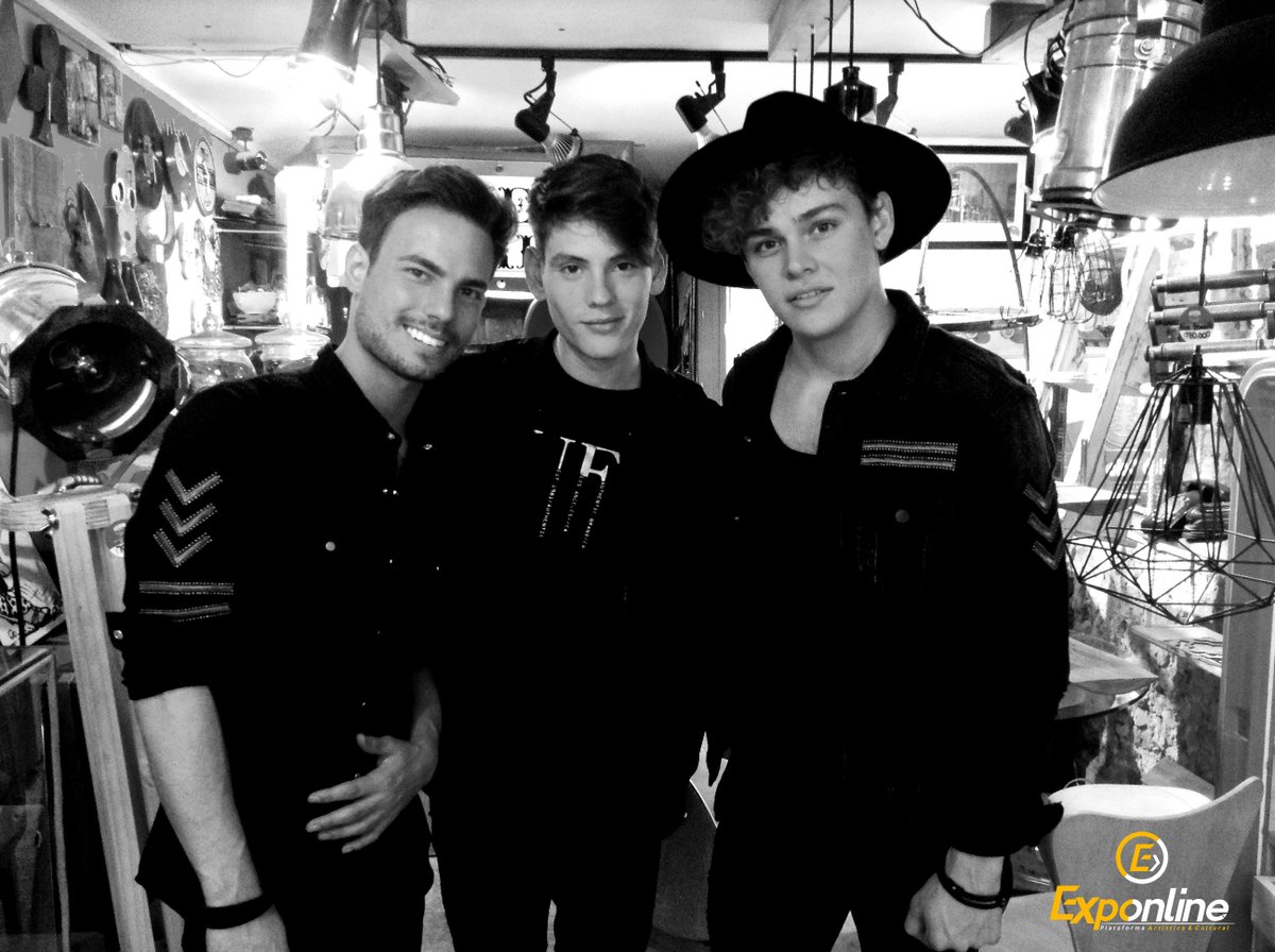 LeoFloxus's tweet photo. #Exponline #Floxus Tenemos el gusto de compartirles esta nueva entrevista, visitanos y suscribete a nuestro canal --> https://t.co/0jpszOC1Cw  #art #musica #mexico #ltres https://t.co/2m7PveblCO