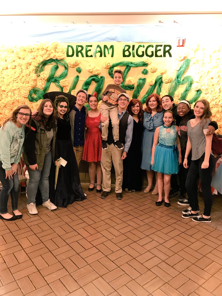 nina_lograsso's tweet photo. pt. 2 ❤️🎶🌼 
#CVBigFish https://t.co/PlABy3Y01m