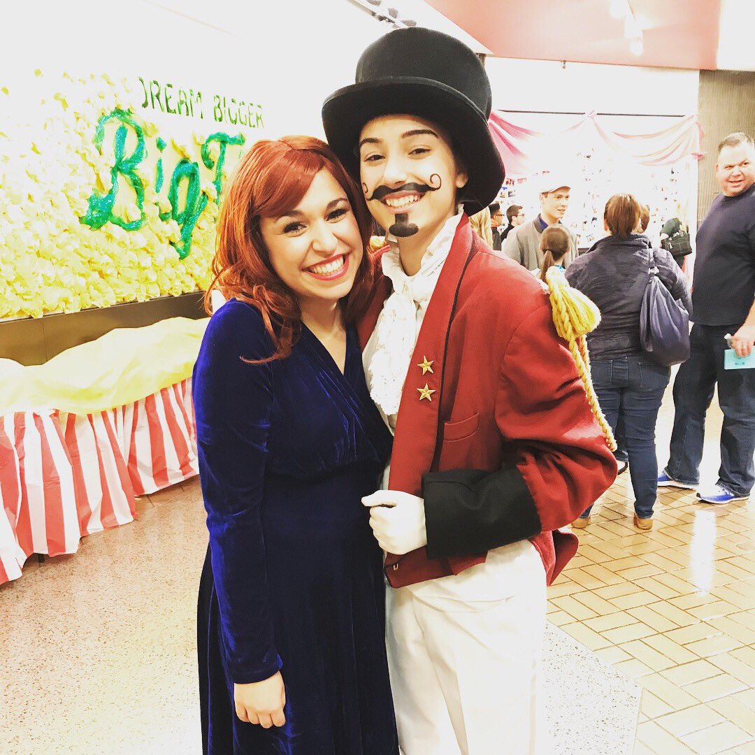 nina_lograsso's tweet photo. pt. 2 ❤️🎶🌼 
#CVBigFish https://t.co/PlABy3Y01m