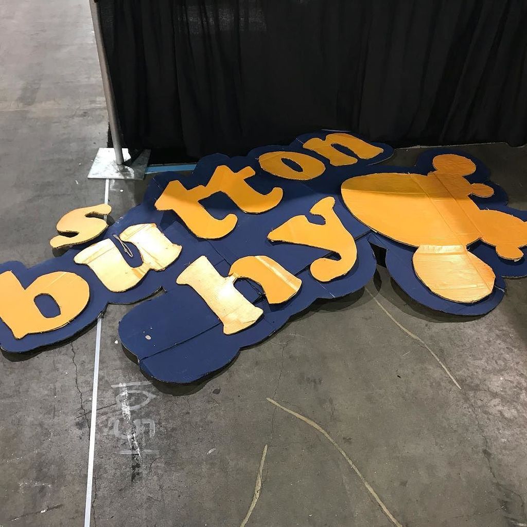 buttonshy's tweet photo. Pax Unplugged is done! We met so many awesome people that like our tiny little games. Who knew? https://t.co/bx1IKV5RoH https://t.co/gSKTefuuAL