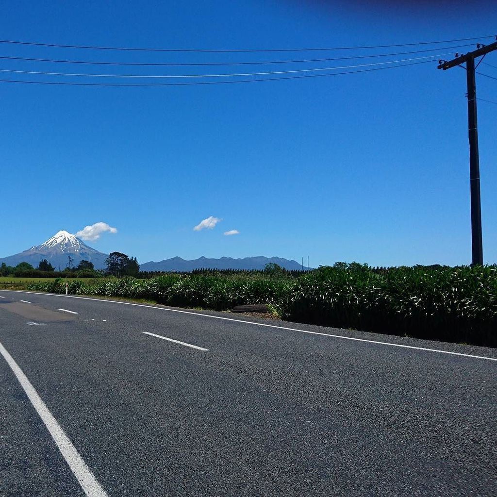 norbu09's tweet photo. On the way home from #swt2017 #taranaki https://t.co/D9Yadreh2A https://t.co/Bg6VR4Q52h