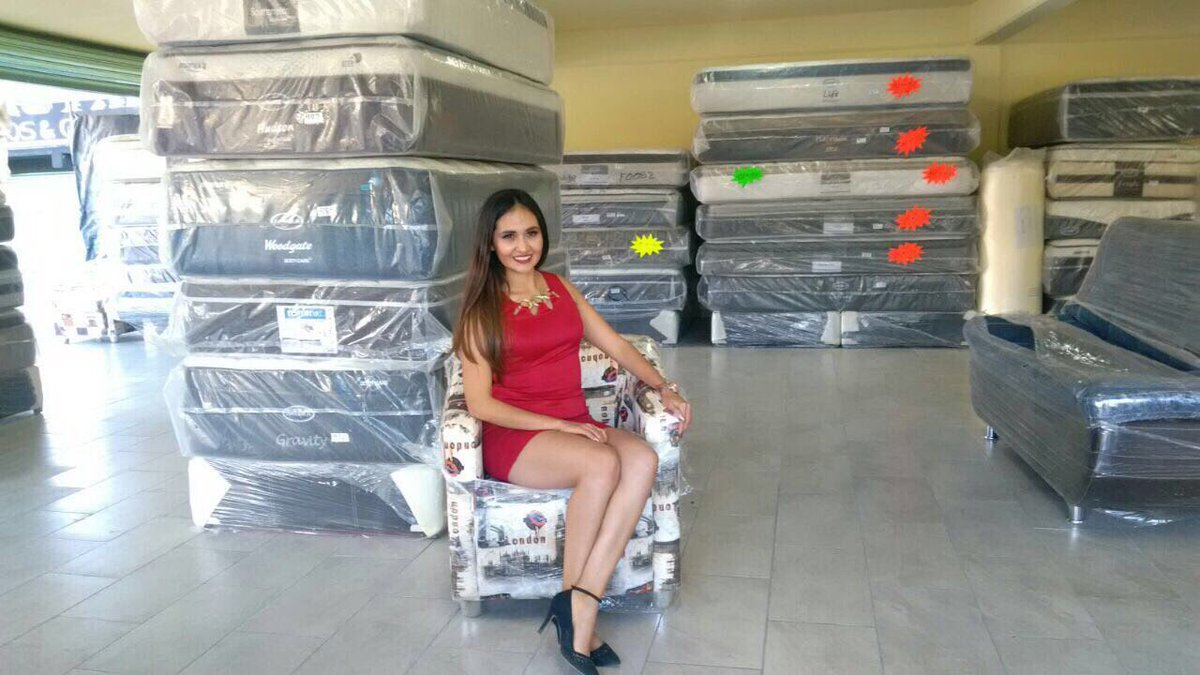Edecanes_Ortmon's tweet photo. #OutletDeColchones gran variedad de marcas a un súper precio!! El día de hoy estuvimos en la sucursal de Pachuquilla 😉 #ChicasOrtmonChicasBien. 7711294210 y 7715681678. https://t.co/kQzyq5f7gQ