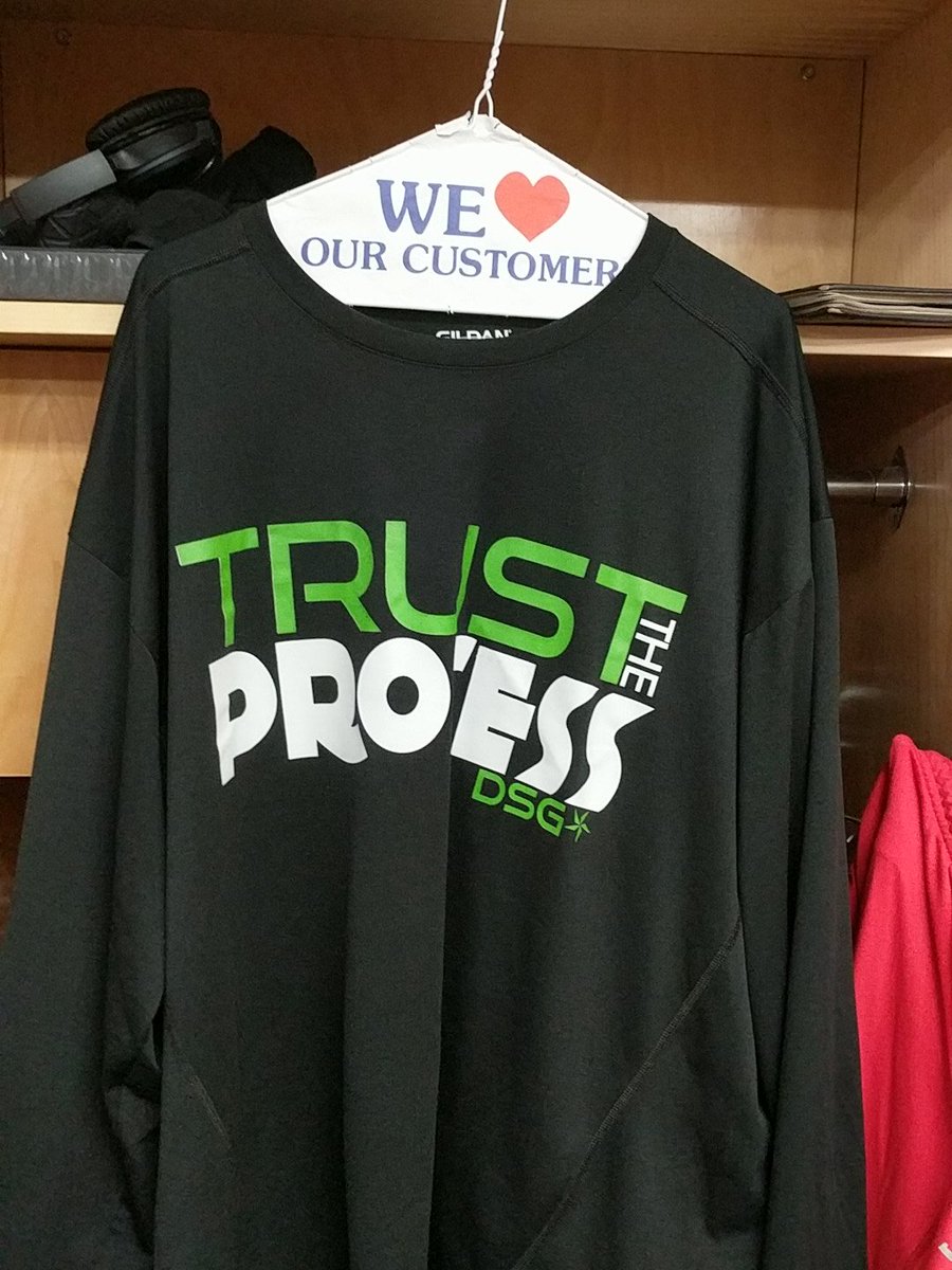 DerekWiggan's tweet photo. @Beltre__ @BGrant84 @GlennLove20 @justcallmeKJ_ @yours_truly4 @MP32white @55soAmbitious @StampMachine @CoreyJMace @_McDaniel16 @rmaver6 @SLemonator @Joe_Burnett19 @leftystamps @juunebuggie7 @6BONECRUSHER3 @robcote26 @qterback5 @CFL Had to wear that @DSG_Apparel today https://t.co/veoFWOrnkx