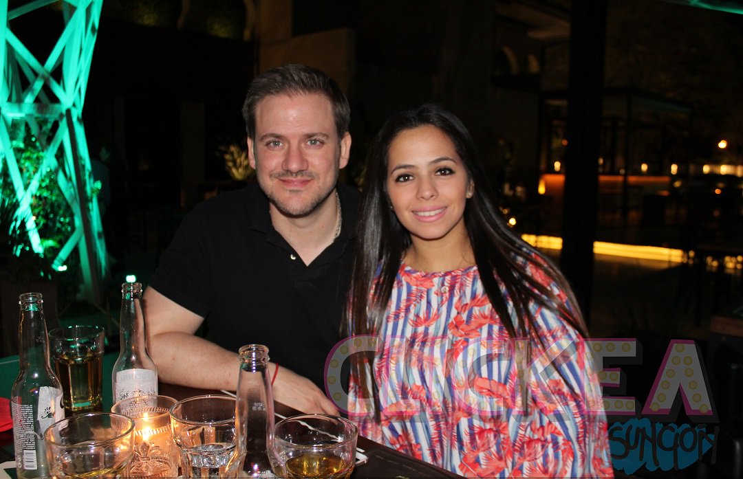 RadarSocial_TV's tweet photo. La movida en #Negroni en Plaza #Moiety https://t.co/GIgrMgHZC2