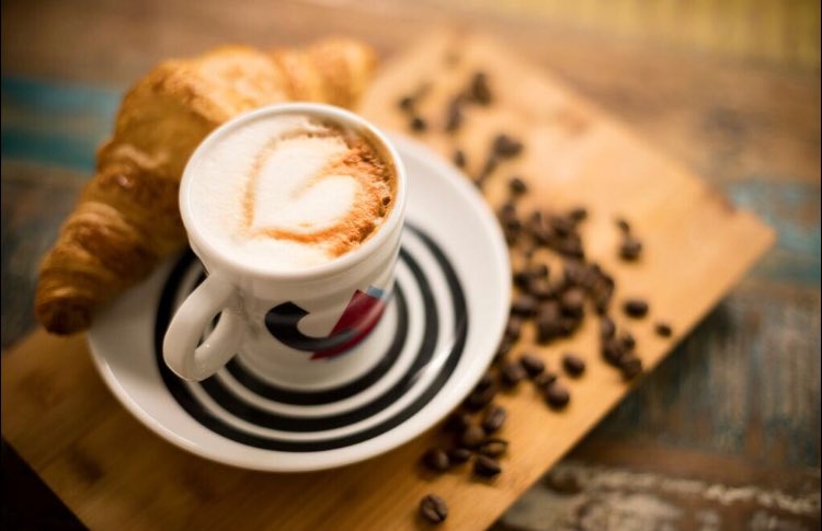 EbocadoMADrid's tweet photo. Desayunos en @EbocadoMADrid ¡Apostando por el mejor café! ☕️🥐 Con @Cafescandelas #cafésublime #ebocado #nosólocroquetas #iombigarcía📸 https://t.co/mpTeVAD2Gj