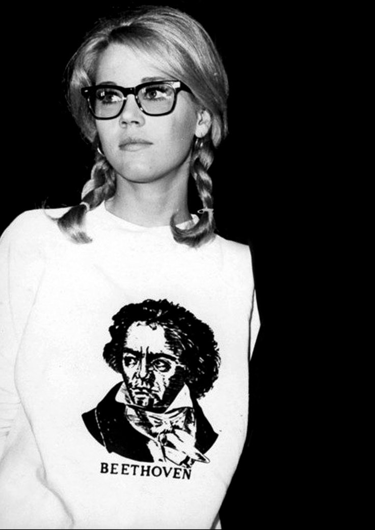 Sanda 粗忽長屋 9月8日は米国の女優ジーン セバーグ 1938 79 の命日 オットー プレミンジャー監督の 聖女ジャンヌ ダーク と 悲しみよこんにちは の出演で切った短い髪型は セシルカット として流行 ジャン リュック ゴダール監督の 勝手にしやがれ