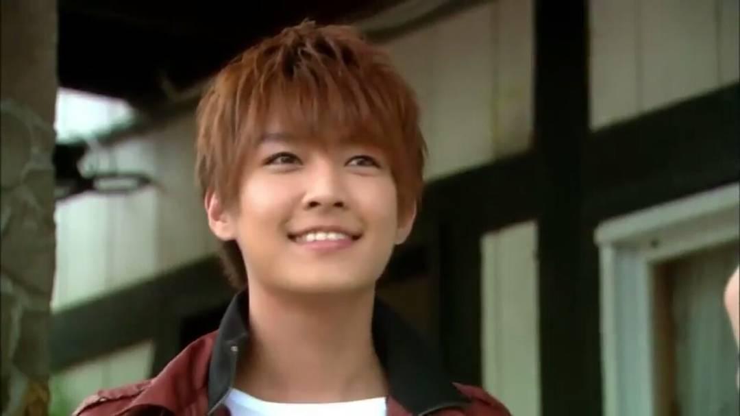 sslover124's tweet photo. Happy 32nd Birthday @aayan1120 🎂🎊 https://t.co/r00m16cFCk