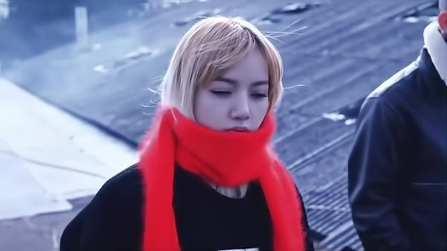 LaliceThailand's tweet photo. 💜 [CAP] #LISA #BLACKPINK #NONAGON - Directorscut https://t.co/AVwKHV5Qsb