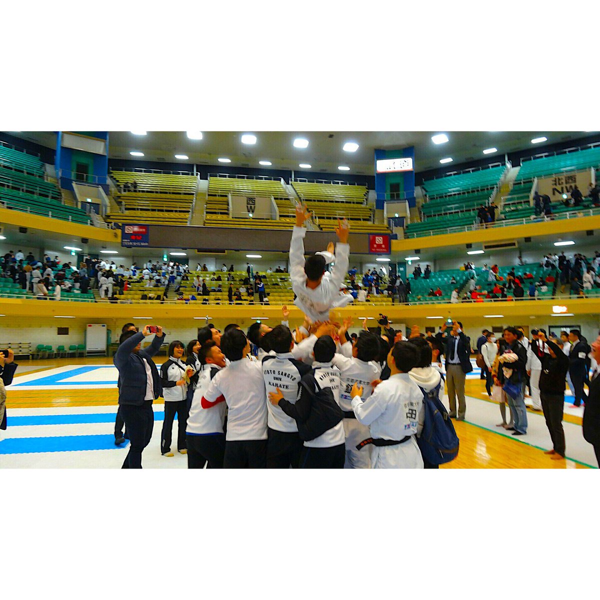 ka2uk1718's tweet photo. 全日本学生二連覇🏆
日本一の主将になれました。

皆本当にありがとう…苦労が報われた日でした！
胴上げもありがとう😂✨ https://t.co/pkbKQBauOq