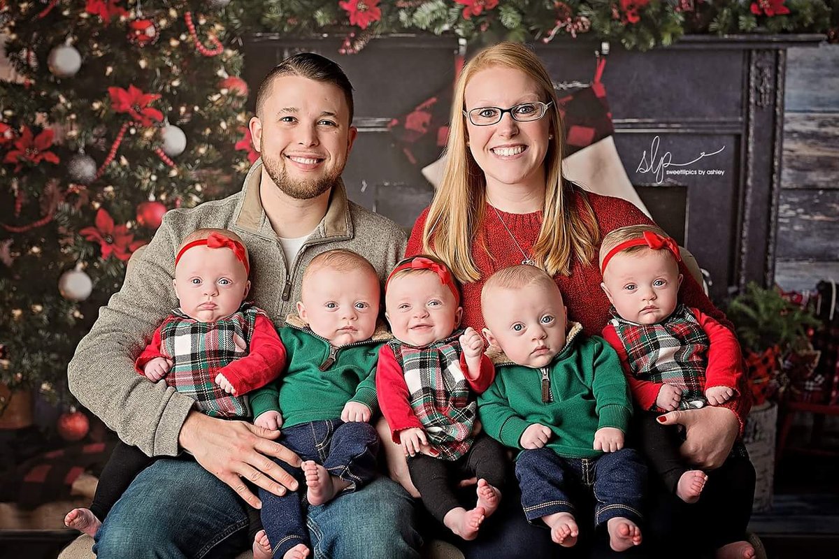 drixxleman's tweet photo. #DriskellQuints first Christmas pictures #christmas #Babies #quintuplets #Share #Comment https://t.co/h7p2URCGiT