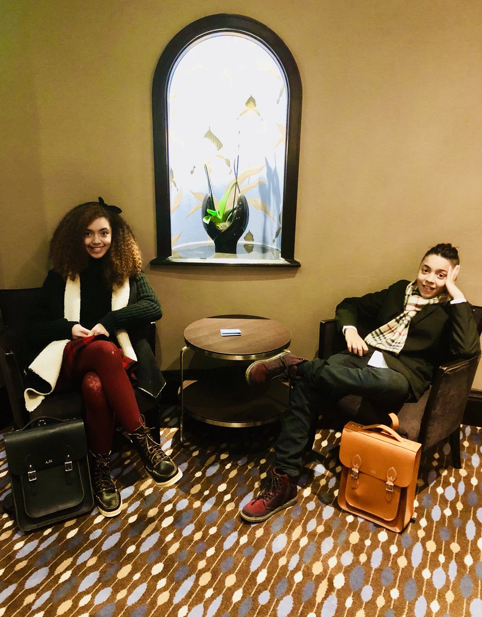 jaadindaho's tweet photo. That #suitelife @LondonHiltonPL with my beautiful #family @Arabelladaho @shadiadaho this is going to be the best #weekend ever! #HiltonParkLane ohh what a suprise from #Monica with our @hamleys goody bags!! 😃😘#HamleysParade https://t.co/C9tt4zhD5v