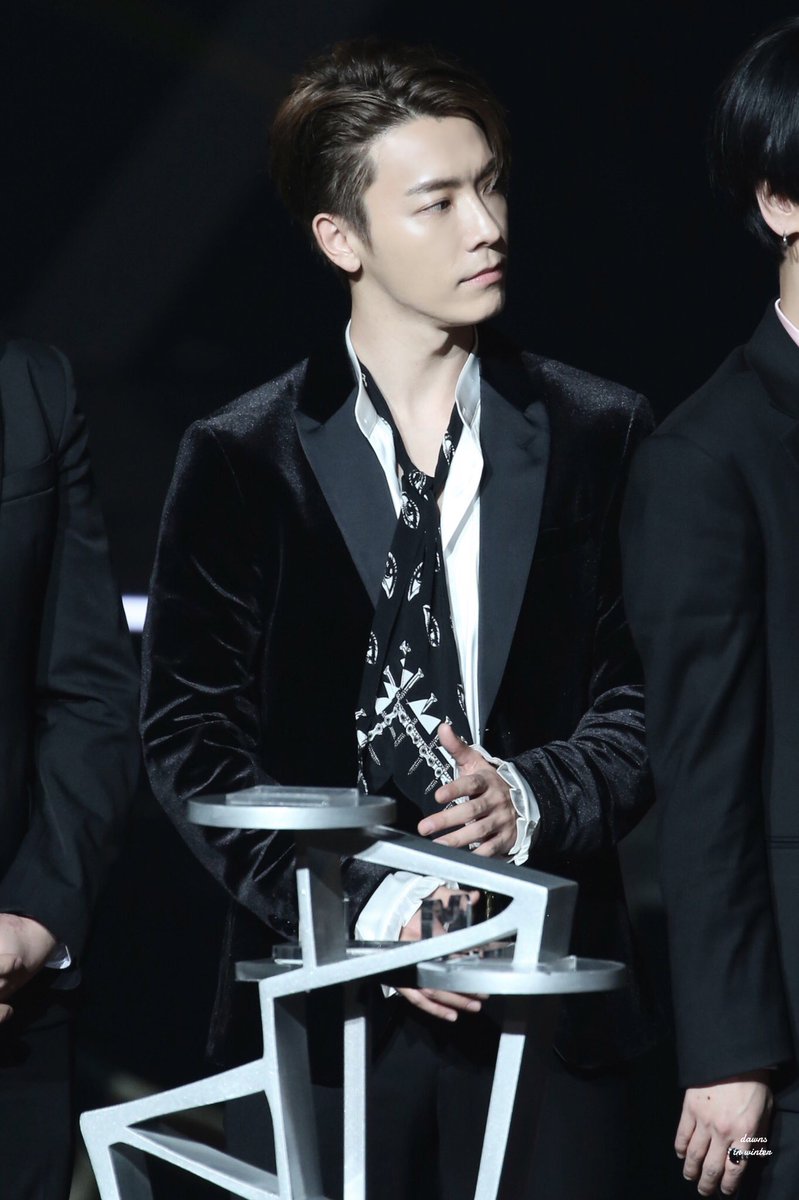 171115 AAA  ̊ଳ ̊
#동해 #Donghae