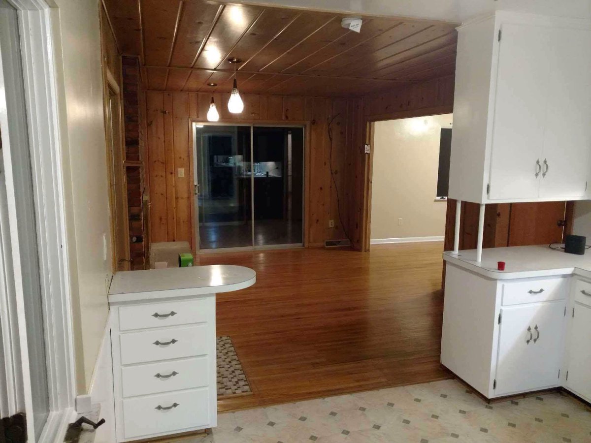 moosecakes0's tweet photo. Like, look at this cute little place!
#needsomeprayers
#sohappyforhim https://t.co/ZI8WVxyuiZ