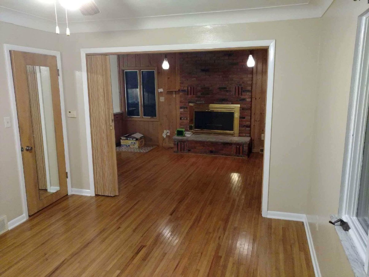 moosecakes0's tweet photo. Like, look at this cute little place!
#needsomeprayers
#sohappyforhim https://t.co/ZI8WVxyuiZ