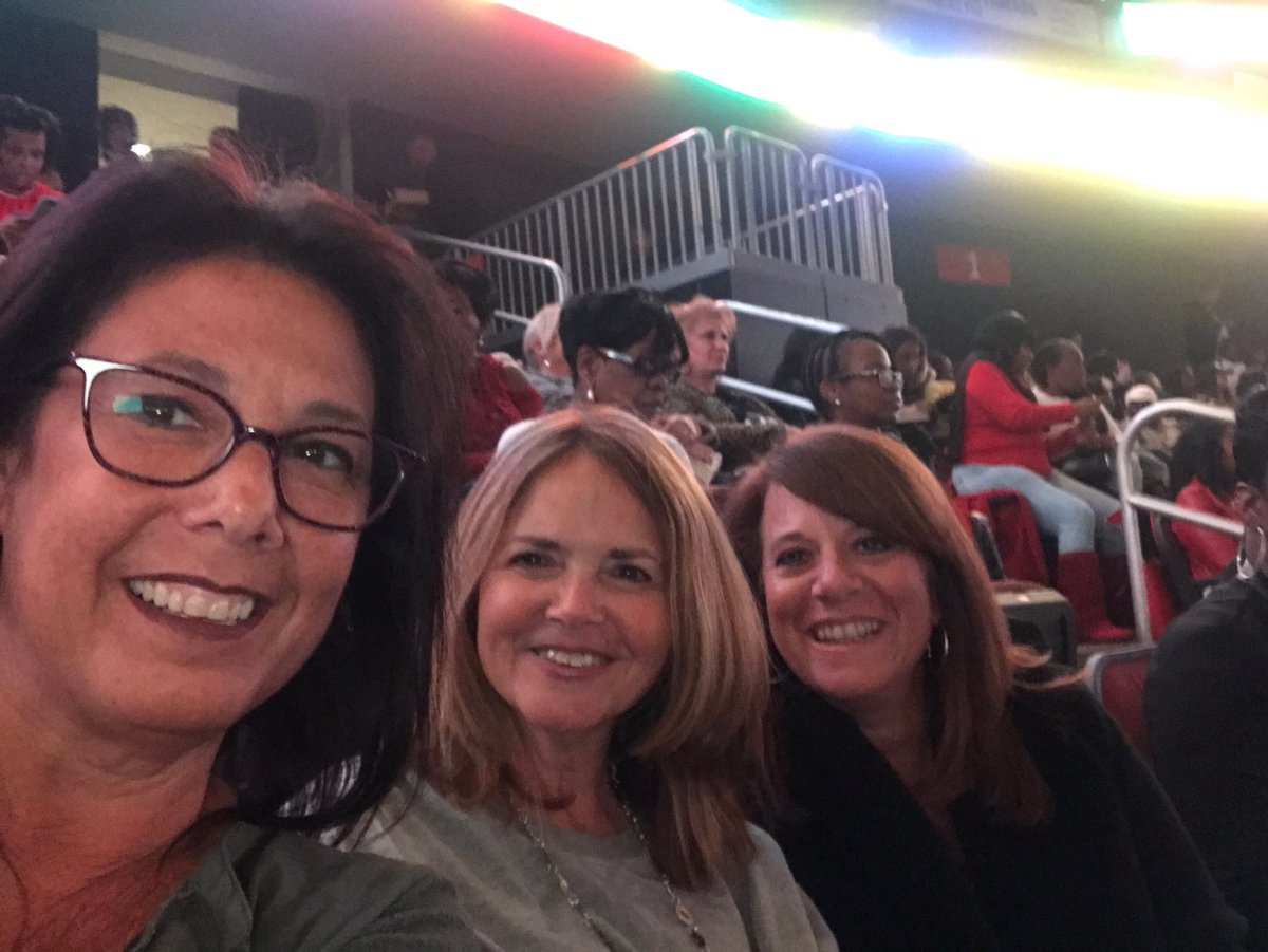 dicundari's tweet photo. Janet Jackson #schoolnight https://t.co/ClJ8u6sbJS