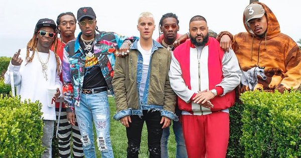 PfollowJBHelp's tweet photo. Justin Bieber, DJ Khaled, Quavo, Chance the Rapper e Lil Wayne ganharam o prêmio de melhor canção de RAP/Hip Hop com "I'm the One"! #AMAs https://t.co/5mIv5pbjgc