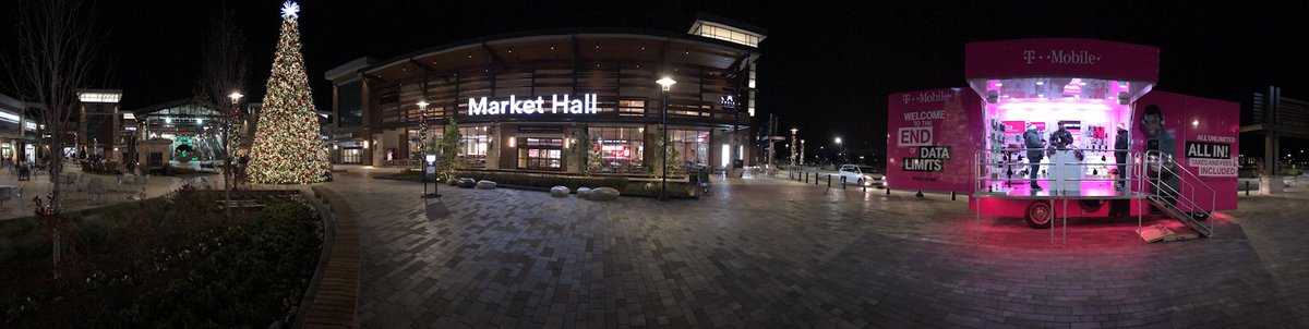 lovemeyoshi's tweet photo. @ClarksburgOutlets thanks for having us! Next Weekend we are over at @LeesburgOutlets in VA! Don’t miss out Black Friday Weekend!! #SimonOutlets #LeesburgOutlets https://t.co/8UvCLaiKWp