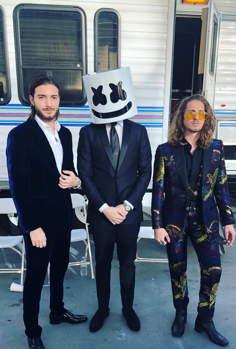 AlessoBrazil_'s tweet photo. #AMAs 2017 https://t.co/yefVjNM6DZ