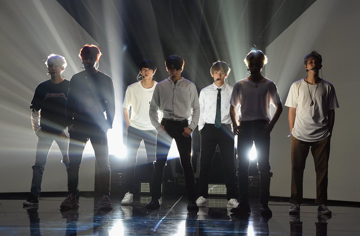 erandi_f's tweet photo. #AMAsTNT BTS grupo que me a sacado más de una sonrisa, que se merecen todo por lo que han trabajado! ARMY siempre estará ahí para ustedes! 💜 @BTS_twt #BTSxAMAs https://t.co/6Jd4F8zX5z