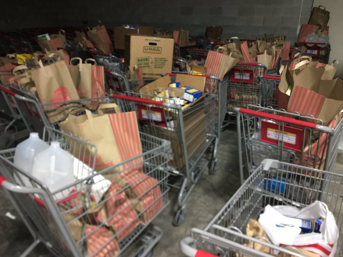 fm1019orlando's tweet photo. Thanks to everyone who donated and helped us to collect 536 bags of food for Hope Helps. We filled our Mayflower, and now a great deal of families will be able to feed their families. THANKS SO MUCH! #FillTheMayflower https://t.co/GCJylV6cC1