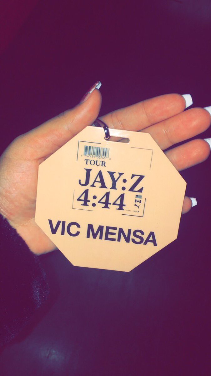 TheCarterCLLCTV's tweet photo. The Roc is in the building!!! #JayZ #444Tour #THECARTER https://t.co/ufvbPBtdzj