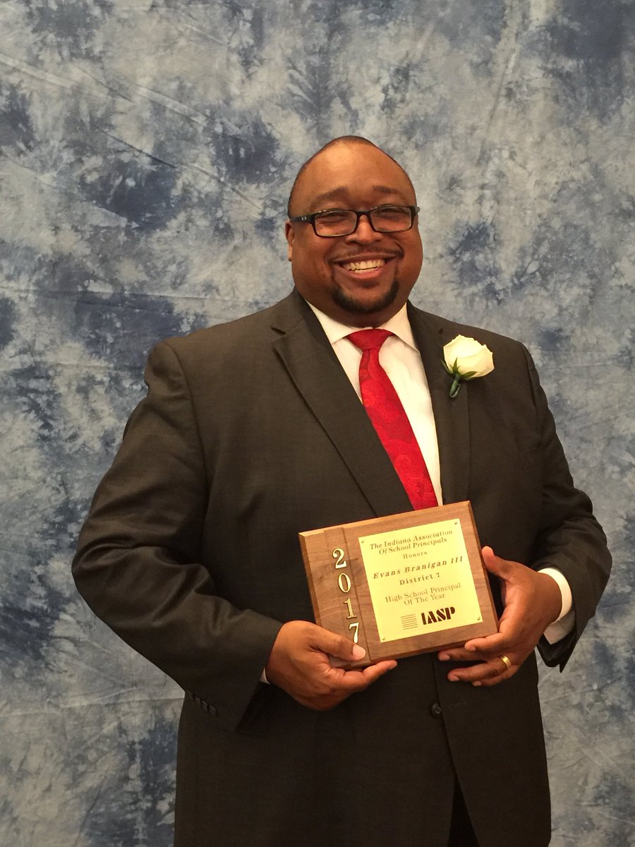 NC_Principal's tweet photo. 2017 IASP District 7 Principal of the Year. Thank you North Central. https://t.co/OVzkRiKFnJ