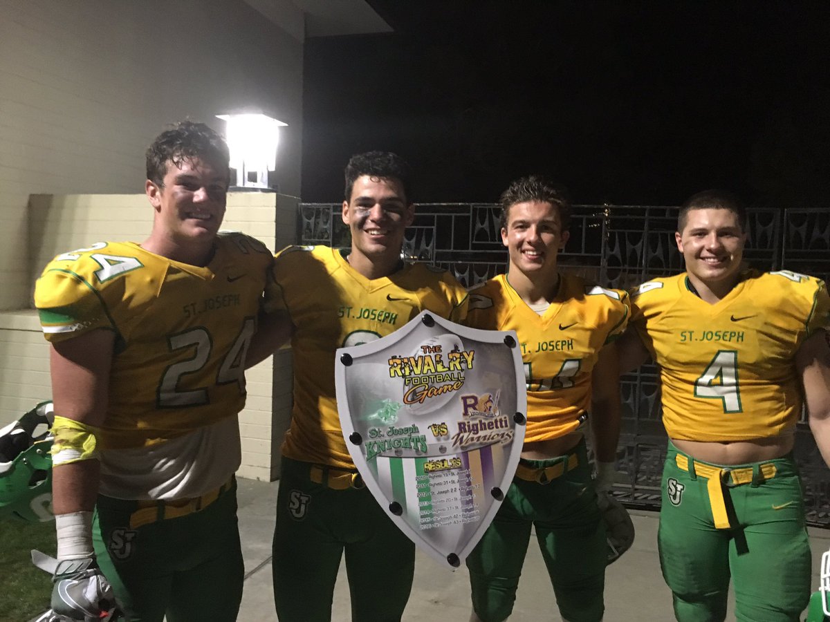 jwong200's tweet photo. Wouldn't want to spend the past four years on any other team.  Im going to miss playing with my brothers. https://t.co/445HcH3VKp