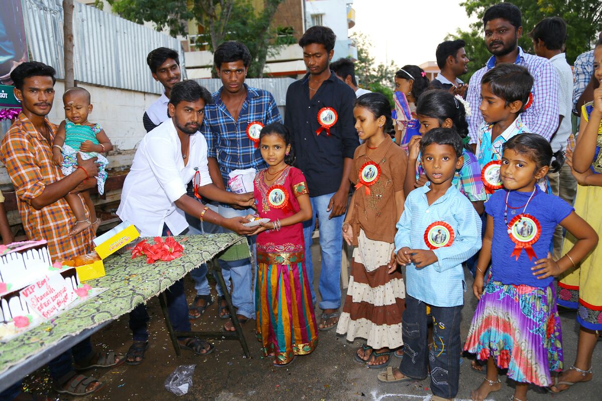 Its__Kavi's tweet photo. நேற்று ஈரோடு மாவட்டம், சூரம்பட்டி நால்ரோட்டில் #VIPBOYS @dhanushkraja நண்பர்கள் நற்பணி மன்றம் ஆரம்பம் ஆகியுள்ளது
@VenghaiMohan https://t.co/FoPLXwMfhp