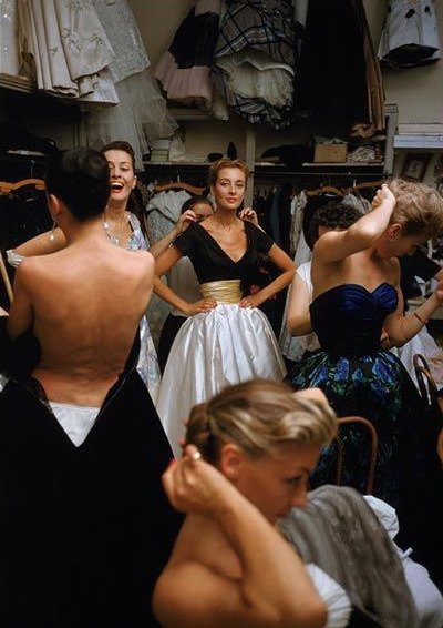 ERlKAHANSON's tweet photo. Backstage at Balmain, 1954. https://t.co/3wGJX14Uc6