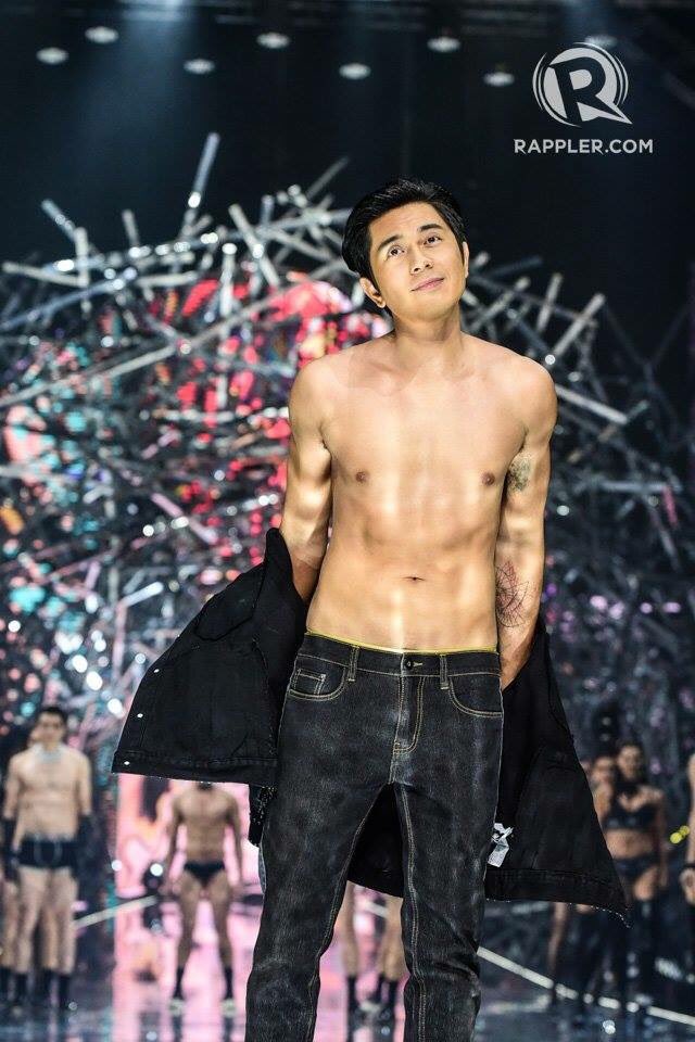 maaaarjmallow's tweet photo. Napakanta na lang talaga ko ng: ...God must have spent a little more time on you πππ
π
Love you bby!!! @mepauloavelino ππ Lewls #BenchUnderThaStars https://t.co/eoEvxWu1uH