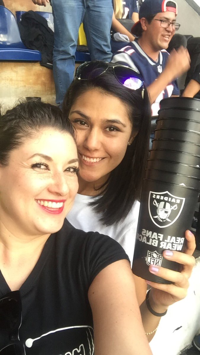 kariliz22's tweet image. #RaidersEnMexico #NFLMexico #HappyKary 💞🏈😍🤪