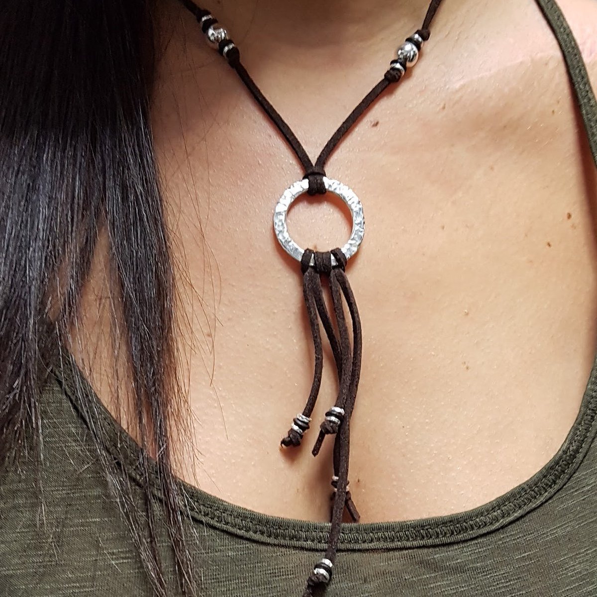 Lolandsilver2's tweet photo. NUEVA COLECCION!!! #Boho
Collar de plata y cuero #Silver #Leather #CraftSilver #Handmade #Art https://t.co/yO7d6VwnRm
