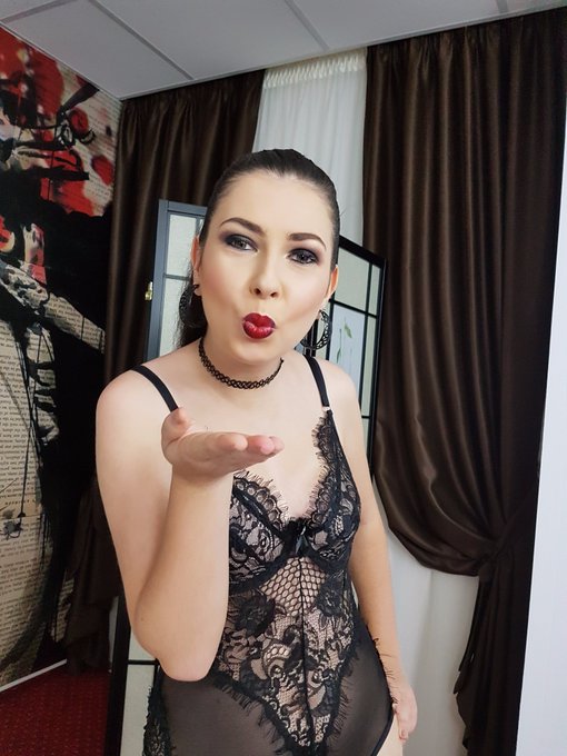 Hey, wanna chat with me today? https://t.co/i5GREc4BKo https://t.co/yAA4pHexHn<a href="/tag/netneutality"class="tags"><span>#netneutality</span></a>