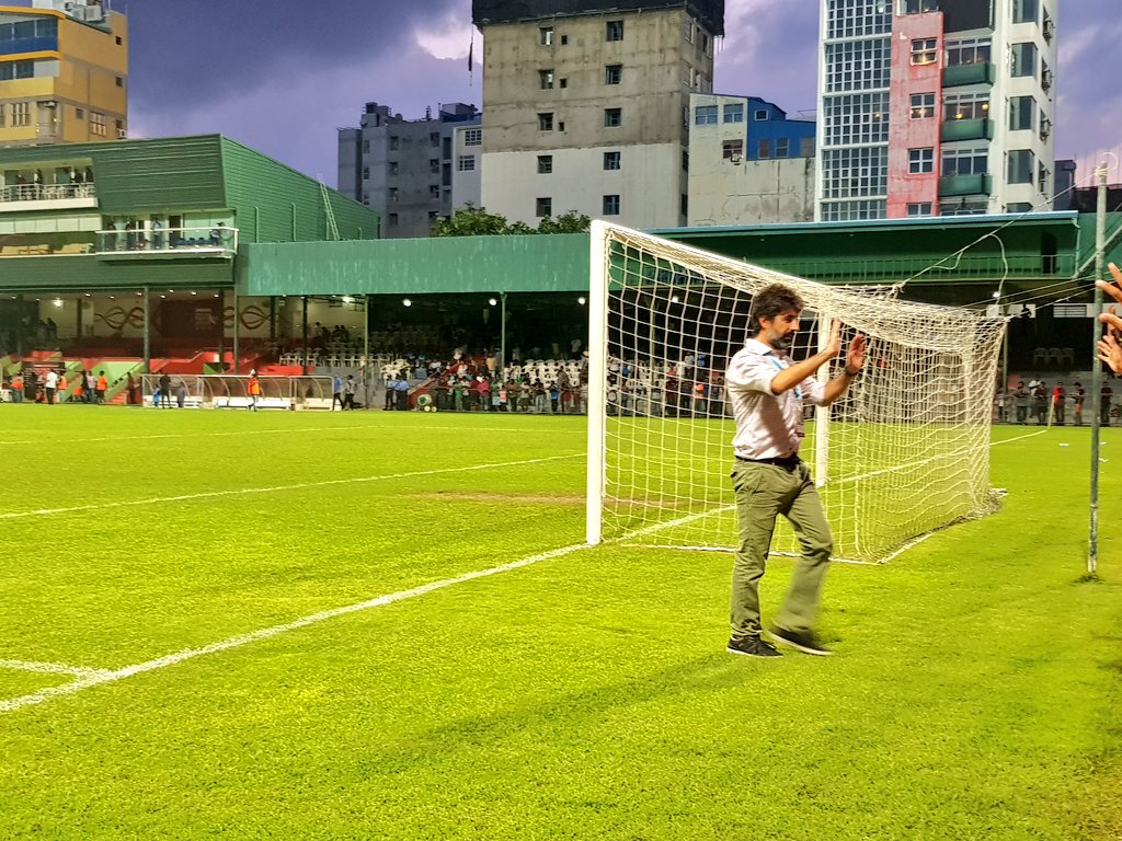Sharaff__'s tweet photo. Congratulations @nrsc_mv Oscar Bruzon Barreras! You did great job. Well-done. Proud of you coach ⚽👍👏 💙🔝🔥
New Radiant is the Champions of Ooredoo Dhivehi Premier League 2017!
NRSC 3 - 2 TC SC
#DPL2017
#Blues
@ImranMohamed25 @DakomK @AliAshfaq07 @Sentey77 @Rylay8 https://t.co/CewEzIO8sG