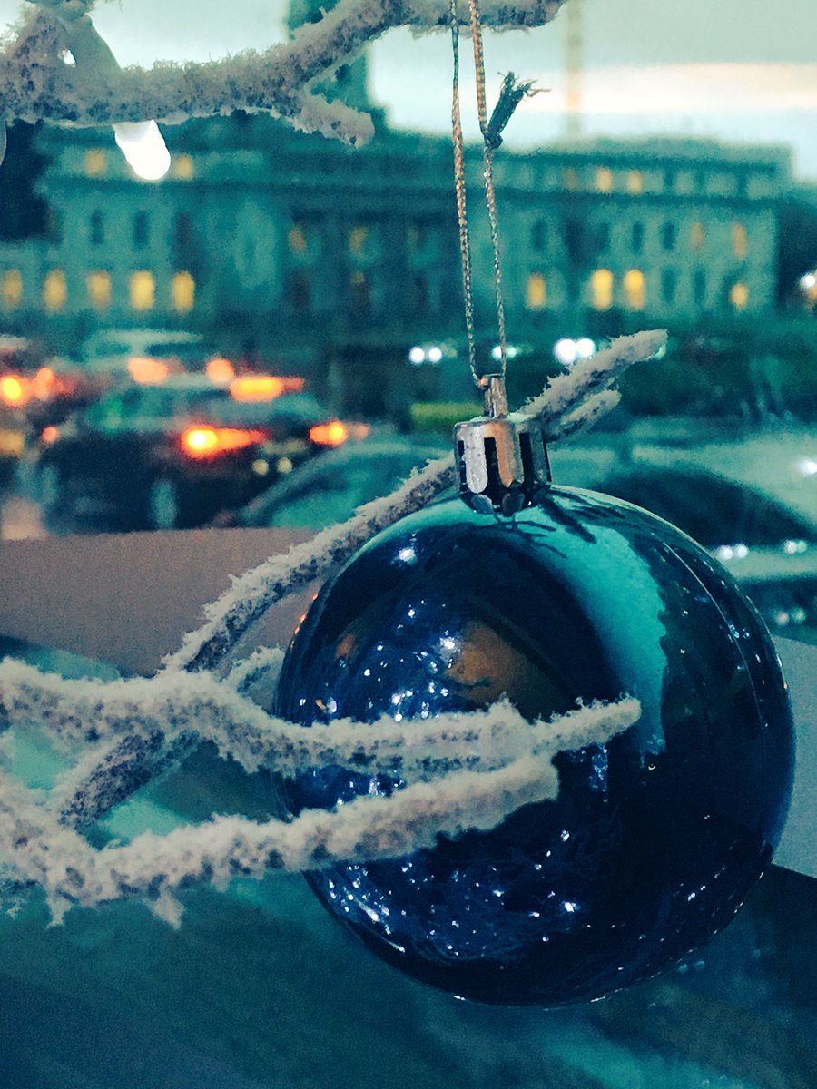 Good morning Cork 😴😁 #beautifulmorning #lovecork #ChristmasLights #coffeetime