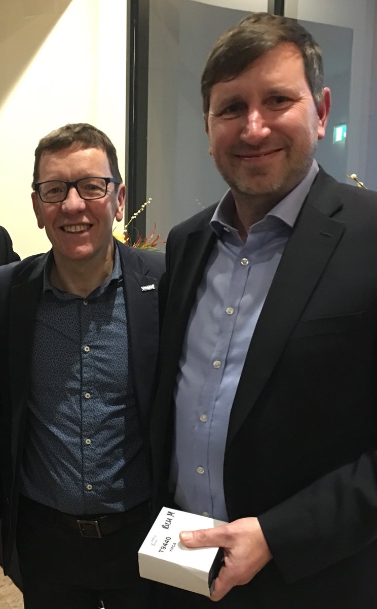 ian_burks's tweet photo. Great to be able to thank Rich Michalowski, the lovely @TheLocHandyman for his brilliant fundraising - £3,412 from sleeping out at #YMCAsleepeasy will make a real difference for the young homeless people the Y supports! @YMCAEastSurrey https://t.co/toshZM3xBt