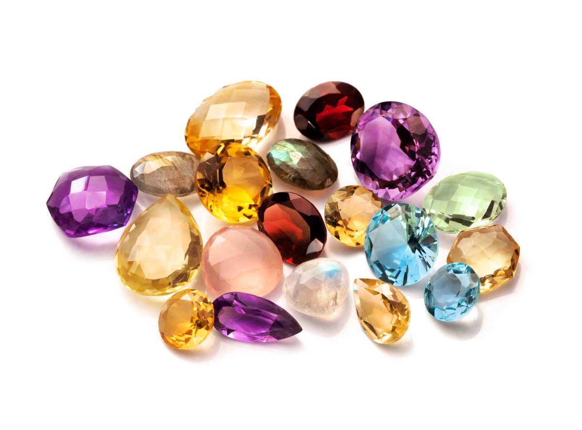 classytours's tweet image. Sri Lanka’s gem industry has a very long and colorful history. Marco Polo wrote that the island had the best sapphires, topazes, amethysts, and other gems in the world, #srilankaclassytours #gemindustryoftheworld #bluesapphires #traveling #lowcostholidays #gemlandsoftheisland